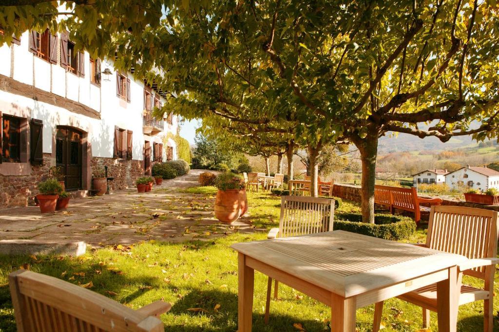 Hotel Senorio De Ursua Arizcun エクステリア 写真